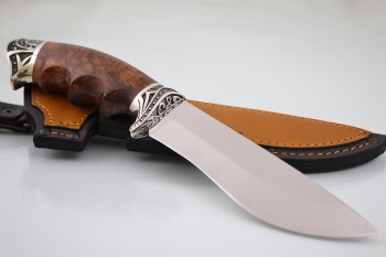 Нож "Егерь" сталь Elmax. Рукоять мельхиор, кап ореха.